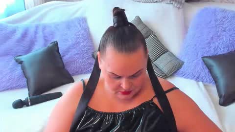 Snapshot of milanabiegert chatting on 09/16/25, 07:20 Lana online show from 09/16/25, 07:20