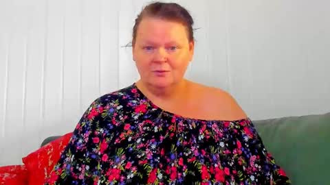 Lana online show from 02/25/26, 10:03