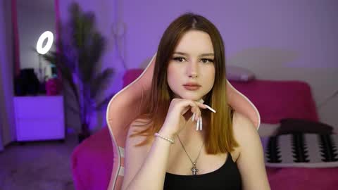 milanamoons online show from 09/22/25, 12:18