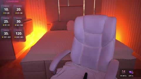 Milana online show from 10/25/25, 01:18