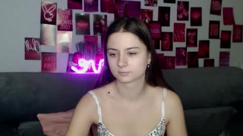 milanaroz online show from 11/17/25, 02:12