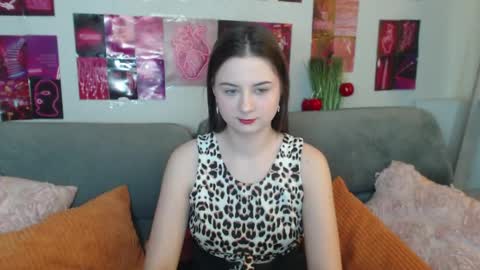 Snapshot of milanaroz chatting on 05/03/26, 05:13 milanaroz online show from 05/03/26, 05:13