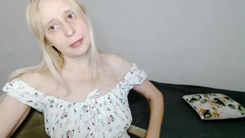 Milena online show from 02/13/25, 04:54