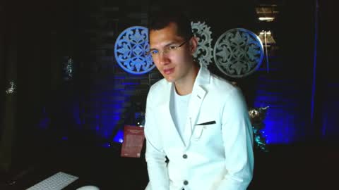 milandavid1 online show from 03/28/26, 06:18