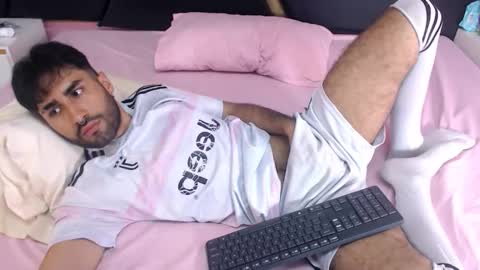 milanzaire online show from 09/29/25, 11:31