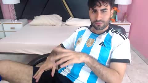 milanzaire online show from 10/15/25, 12:00