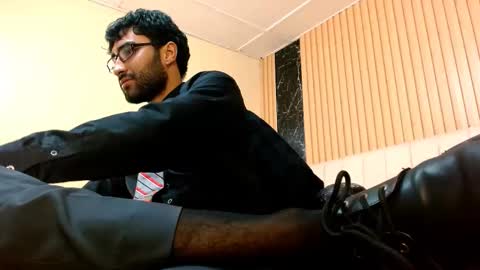 milanzaire online show from 01/12/26, 05:40