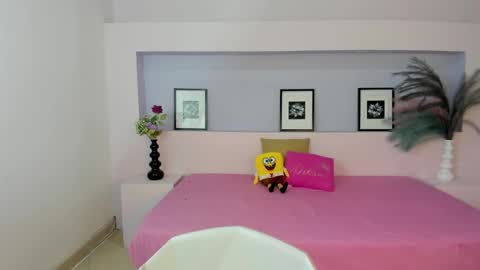 Mila Rose online show from 12/17/24, 11:06