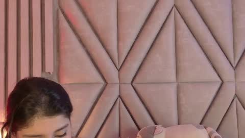 milarux online show from 11/19/25, 05:13