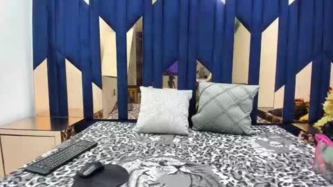 Mila  online show from 01/06/26, 08:45