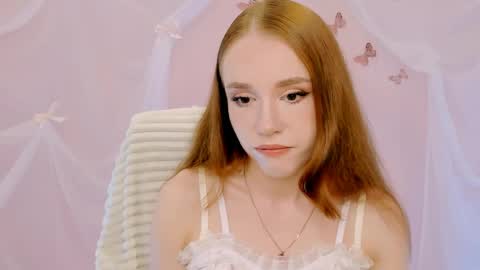 Snapshot of milasiren chatting on 05/23/26, 05:23 Mila online show from 05/23/26, 05:23
