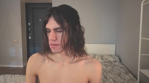 Snapshot of milaslovv chatting on 03/19/26, 10:52 Mila online show from 03/19/26, 10:52