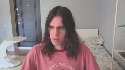 Snapshot of milaslovv chatting on 06/15/26, 08:27 Mila online show from 06/15/26, 08:27