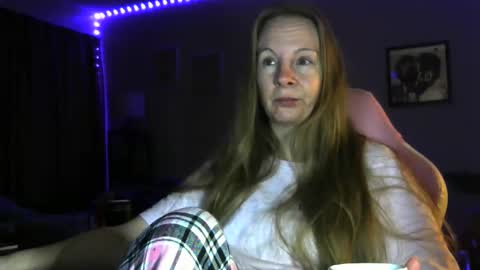 Mila online show from 03/29/26, 11:21