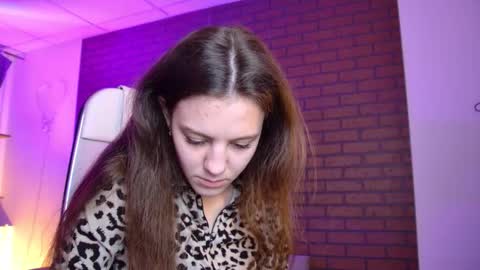 milastoyne online show from 12/17/25, 07:25