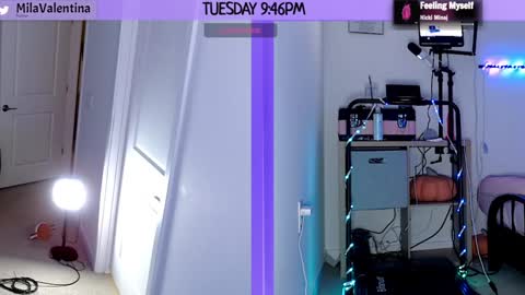 Mila Valentina online show from 01/08/25, 02:46