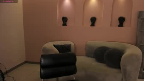 Mila Velvet online show from 03/11/26, 08:59