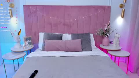 Mia online show from 03/08/25, 05:38