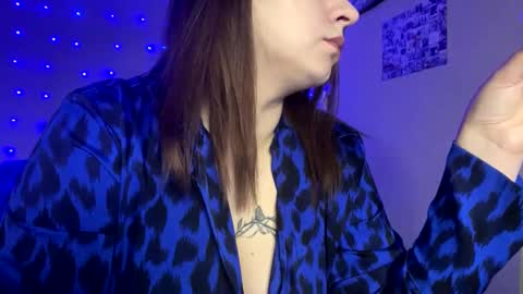 Milaxcute online show from 02/16/25, 01:49