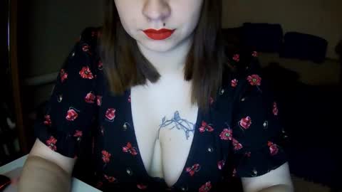 Milaxcute online show from 10/24/25, 08:44