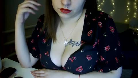 Milaxcute online show from 04/10/26, 02:00