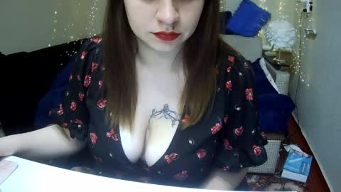 Milaxcute online show from 05/21/26, 10:44