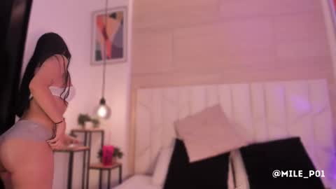 M I L E  online show from 10/14/25, 11:55