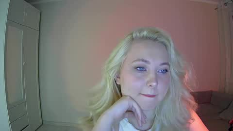 Milena new nonude shy blonde natural online show from 02/20/26, 01:24