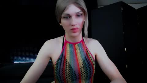 Milena Hardy online show from 10/15/25, 04:56