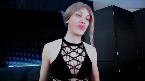 Milena Hardy online show from 10/20/25, 03:51