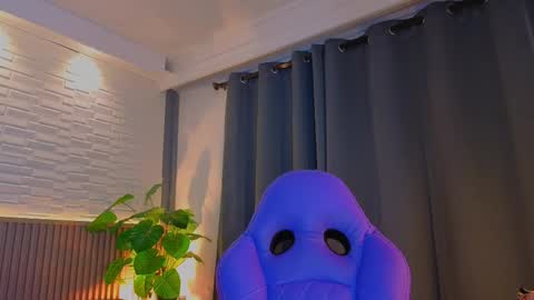 milena_lawson online show from 09/25/25, 11:25