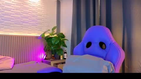 milena_lawson online show from 10/27/25, 11:36