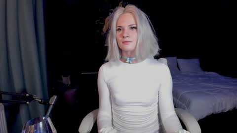 Milena online show from 12/04/24, 02:31