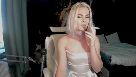 Milena online show from 12/13/24, 07:47