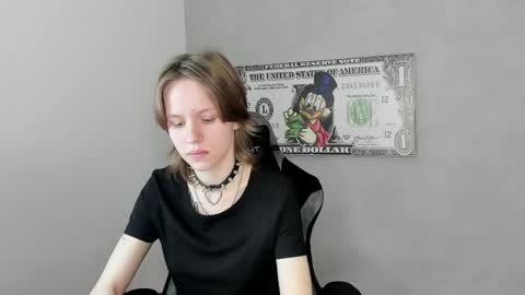 Snapshot of milena_milyan chatting on 05/06/26, 01:25 Milena online show from 05/06/26, 01:25