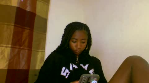 Snapshot of milennah chatting on 07/20/26, 10:39 milennah online show from 07/20/26, 10:39