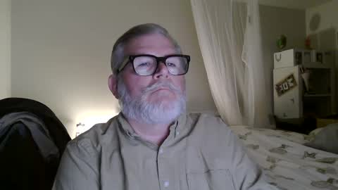 Miles Nash online show from 09/23/25, 04:48