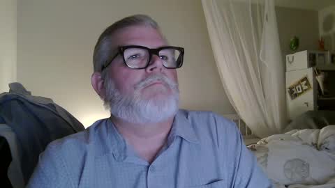 Miles Nash online show from 09/28/25, 04:51