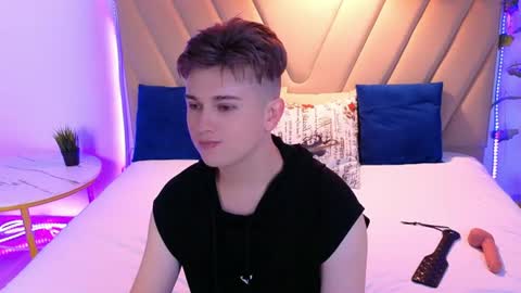 Snapshot of miless_cooper chatting on 07/14/26, 01:06 Miles online show from 07/14/26, 01:06