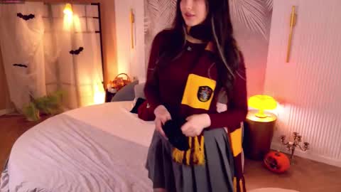 Miley online show from 10/31/25, 04:57