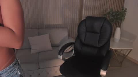 Miley Cruz  IG miley model23 online show from 02/19/25, 09:39