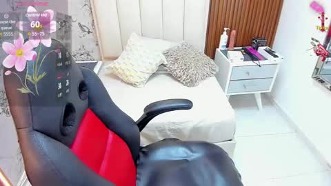 Snapshot of mileyjoas chatting on 02/26/26, 07:35 MILEY online show from 02/26/26, 07:35