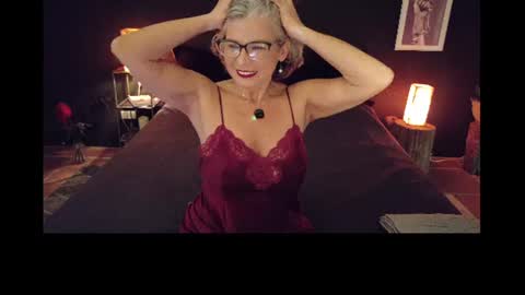 Snapshot of milf_ette chatting on 07/05/26, 08:05 Fabiola online show from 07/05/26, 08:05