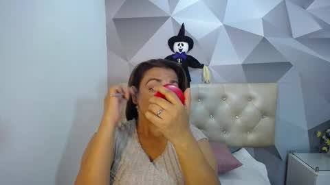 milf_hugeboobs online show from 10/29/25, 06:31