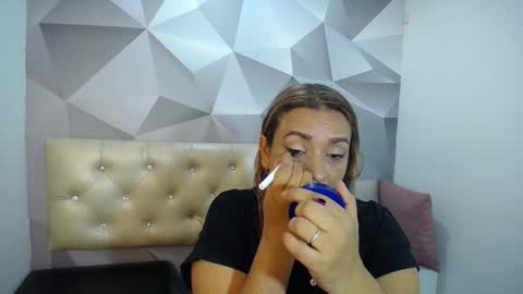 milf_hugeboobs online show from 12/14/25, 10:42