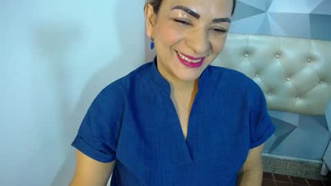 milf_hugeboobs online show from 12/22/25, 10:56