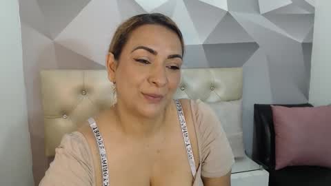 milf_hugeboobs online show from 02/07/26, 10:52