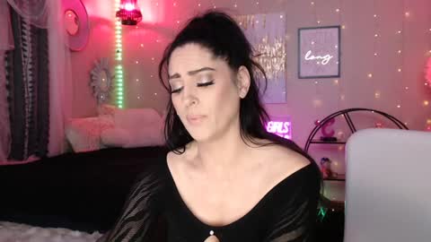 Snapshot of milf_lacey chatting on 12/24/24, 10:39 Milf Lacey online show from 12/24/24, 10:39