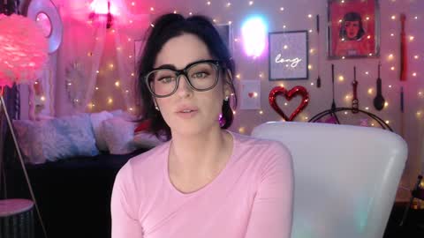 Snapshot of milf_lacey chatting on 03/11/25, 01:48 Milf Lacey online show from 03/11/25, 01:48