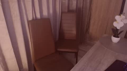 Snapshot of milf_lexxa chatting on 09/26/25, 09:30 Sarrahkenda online show from 09/26/25, 09:30